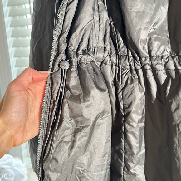 Athleta Dark Green Shimmer Packable Adjustable insulated Parka 💚✈️⛰️🚵‍♀️ - Picture 6 of 13